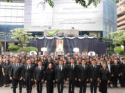 เอไอเอสรวมดวงใจทั้งองค์กรทั่วประเทศ แสดงความอาลัย สำนึกในพระมหากรุณาธิคุณสมเด็จพระนางเจ้าสิริกิติ์ พระบรมราชินีนาถ พระบรมราชชนนีพันปีหลวง